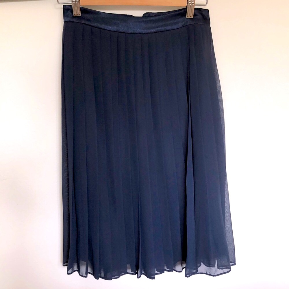 H&M pleated skirt *3 for $40*